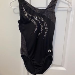 black gk elite leotard